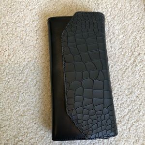 Black printed wallet
